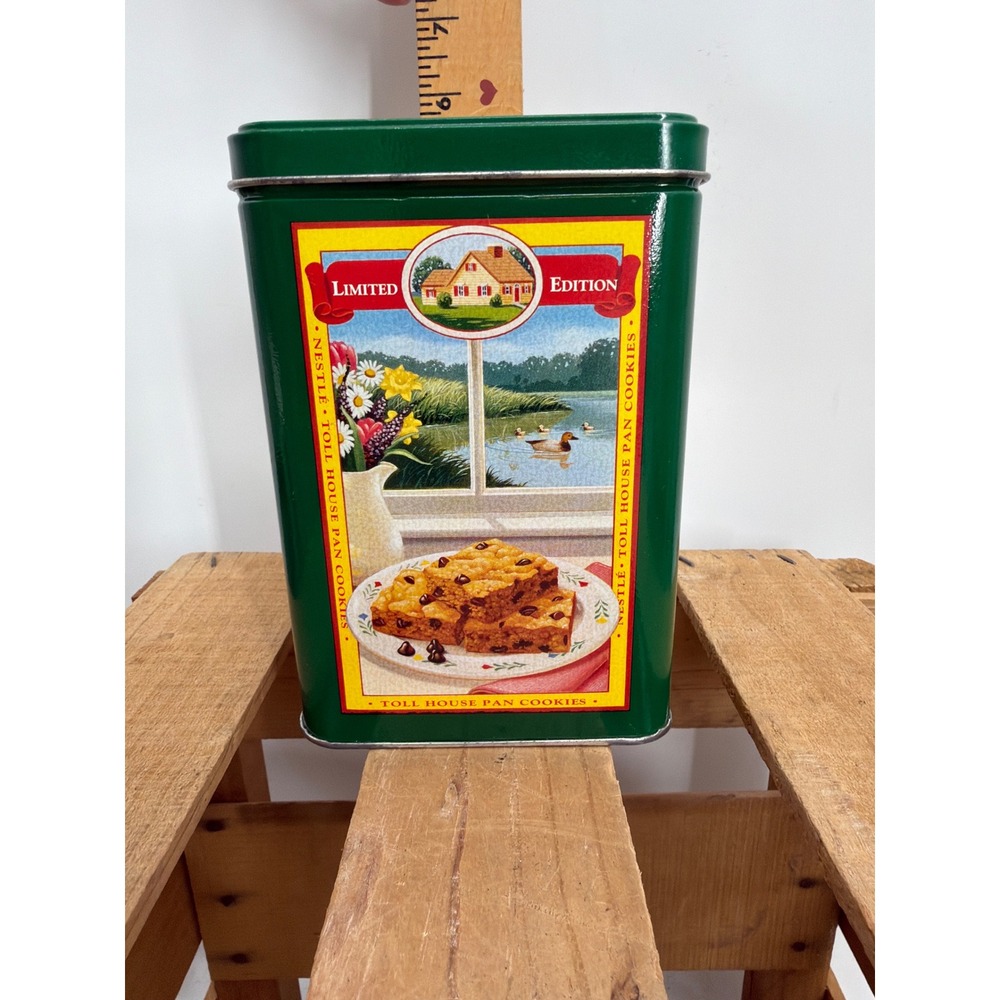 Vintage Nestle Toll House Limited Edition Seasonal Cookie Tin Green Metal Square